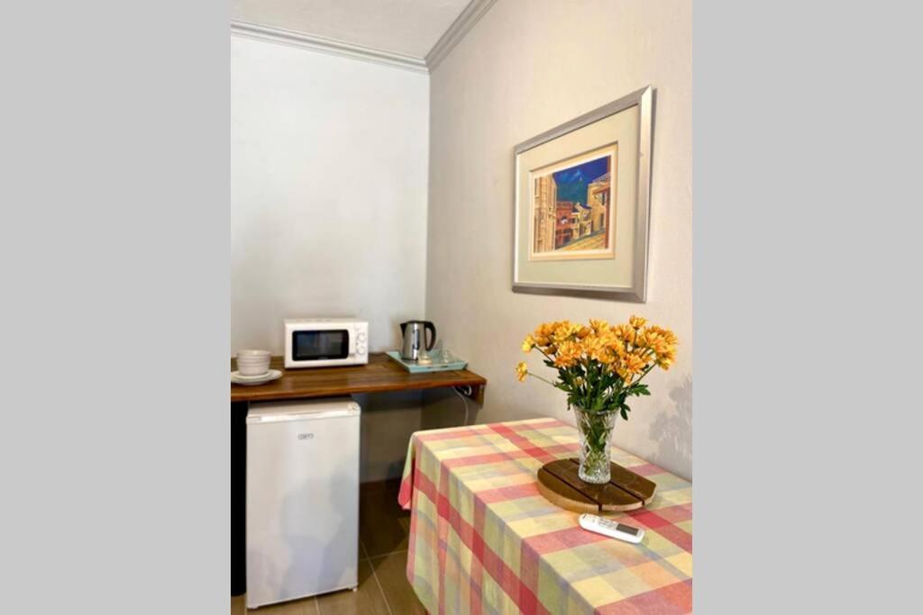 Le Grec Wine Tram Apartment Franschhoek Buitenkant foto