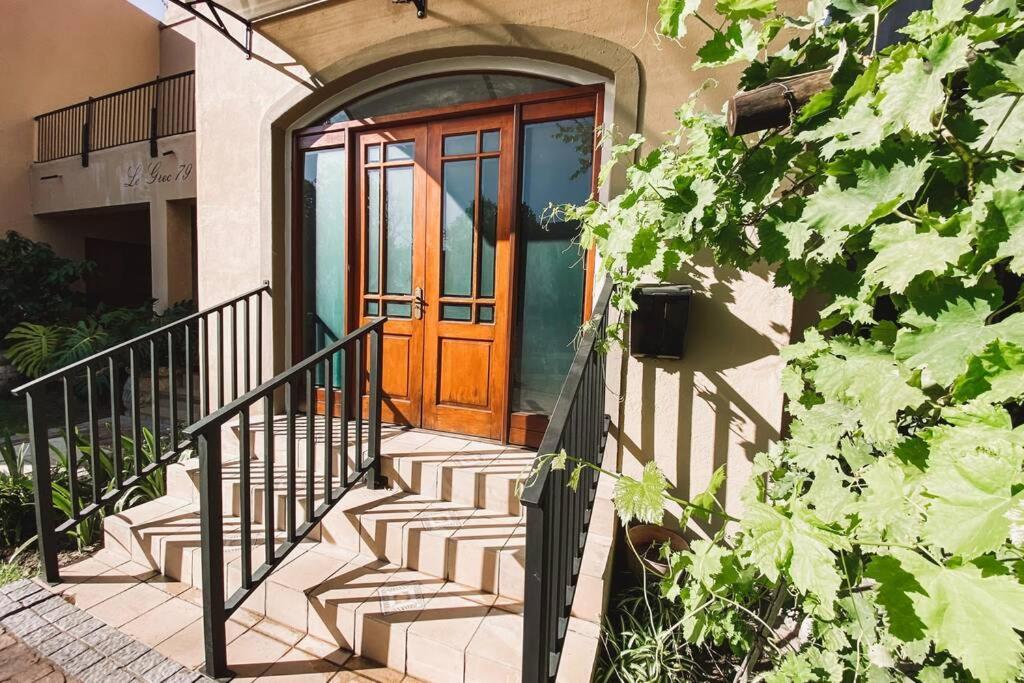 Le Grec Wine Tram Apartment Franschhoek Buitenkant foto